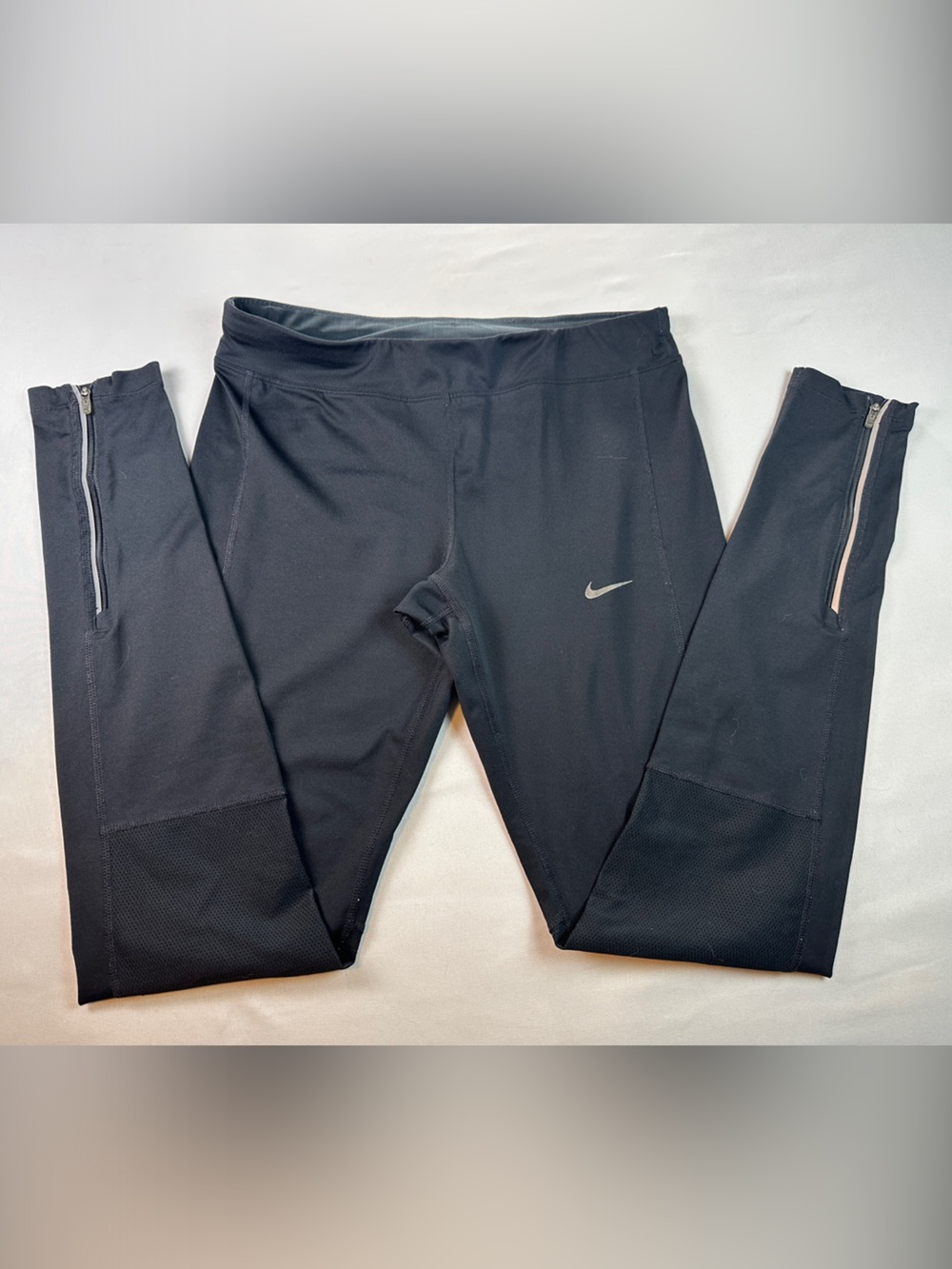 Nike Women’s Black Reflective Running Leggings Pants Compression Back Pocket
